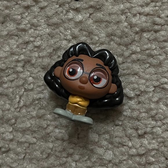 Disney Doorables Series 8: Priya from Turning Red - Picture 1 of 2